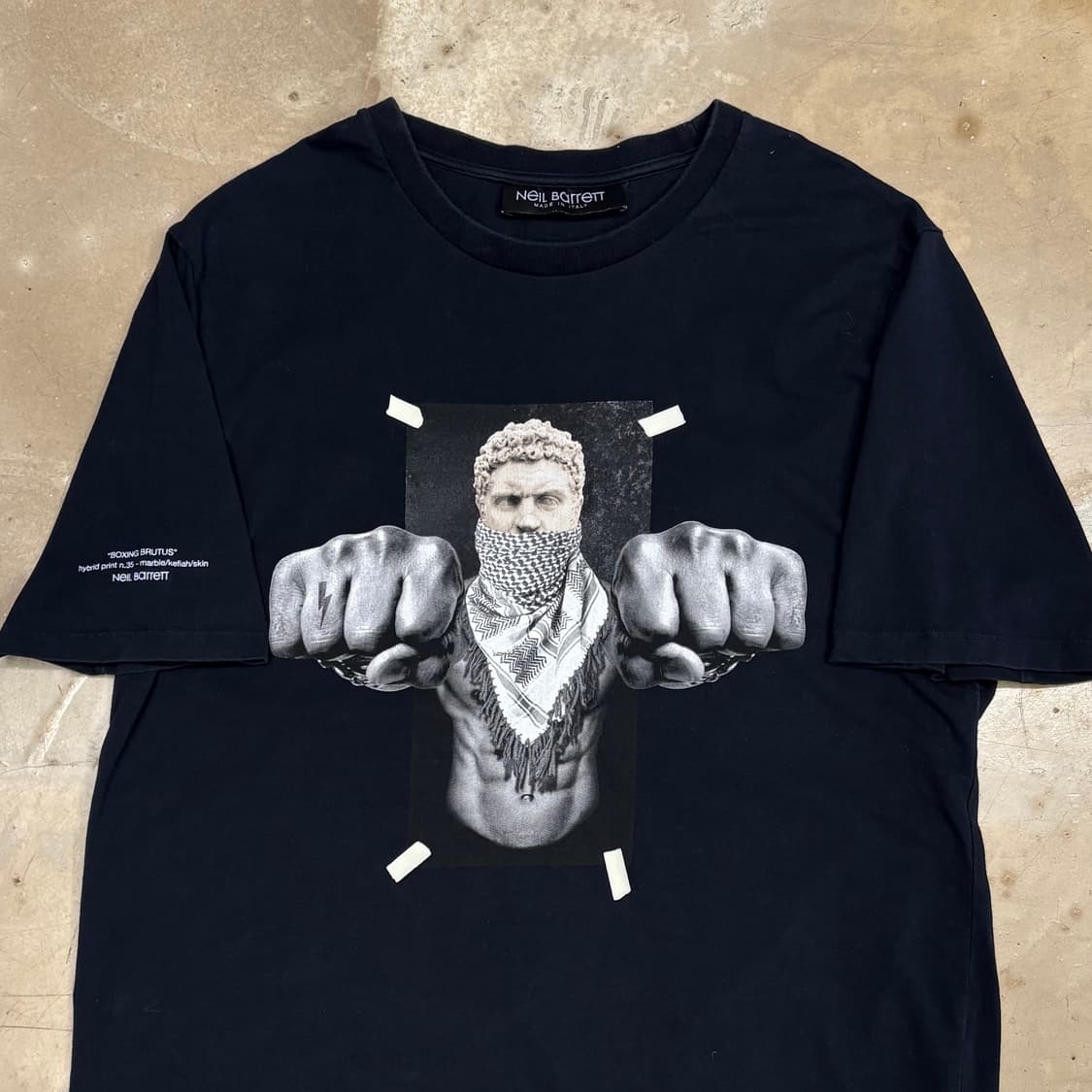 L 닐바렛 루즈핏 그래픽 블랙 반팔 티셔츠 상품이미지1