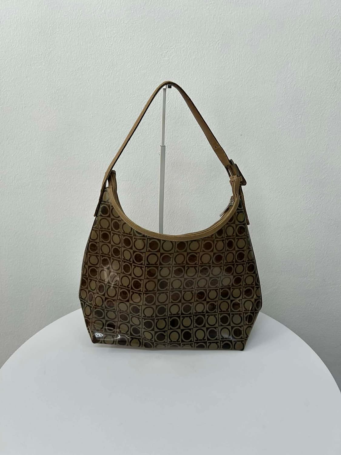 살바토레 페라가모 간치니 PVC 숄더 호보백 상품이미지5