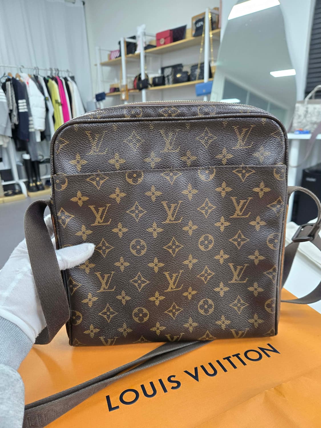 [50%세일] 루이비통 모노그램 크로스백 상품이미지1