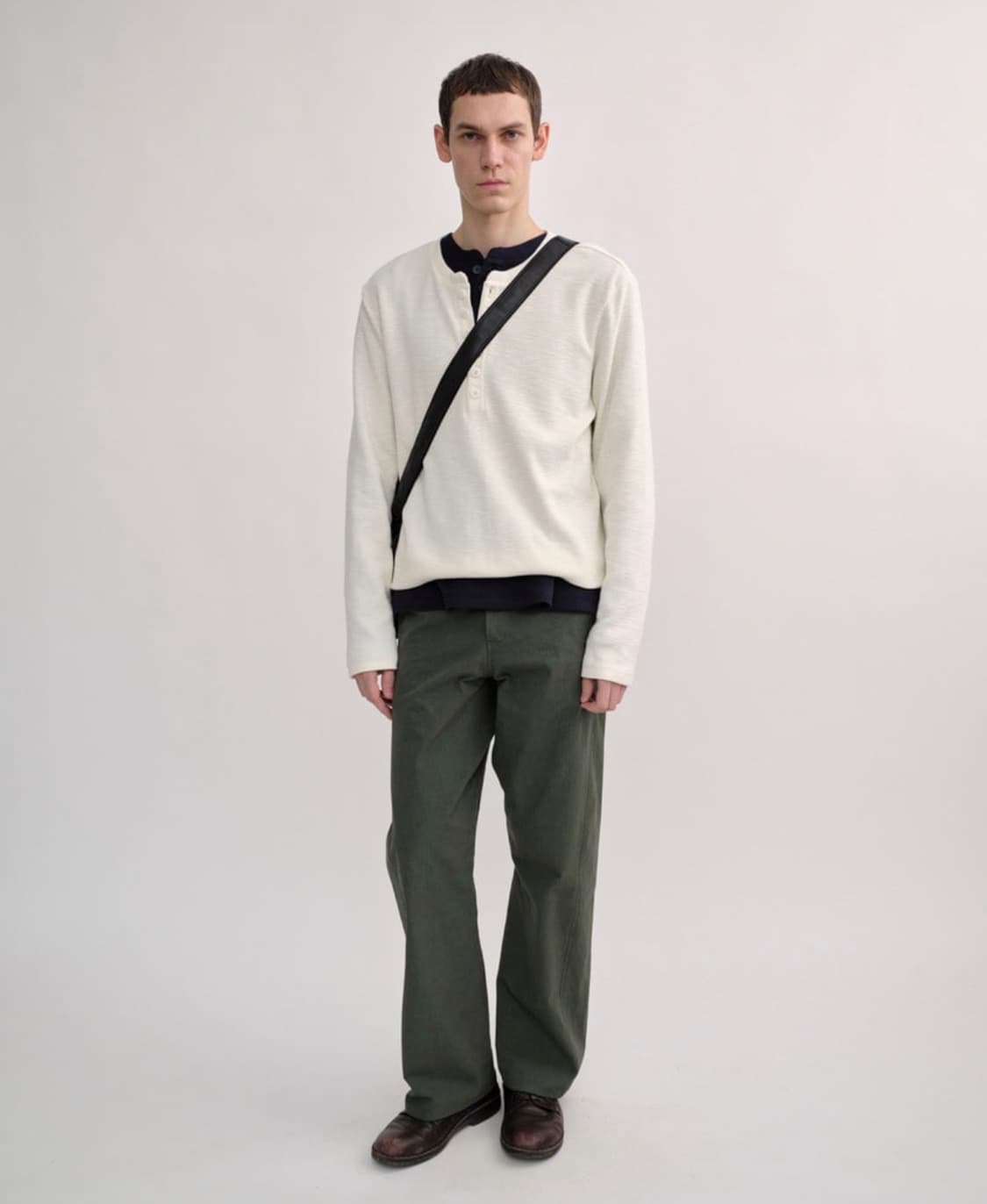 BUTTON HENLEY NECK (ivory) 상품이미지3