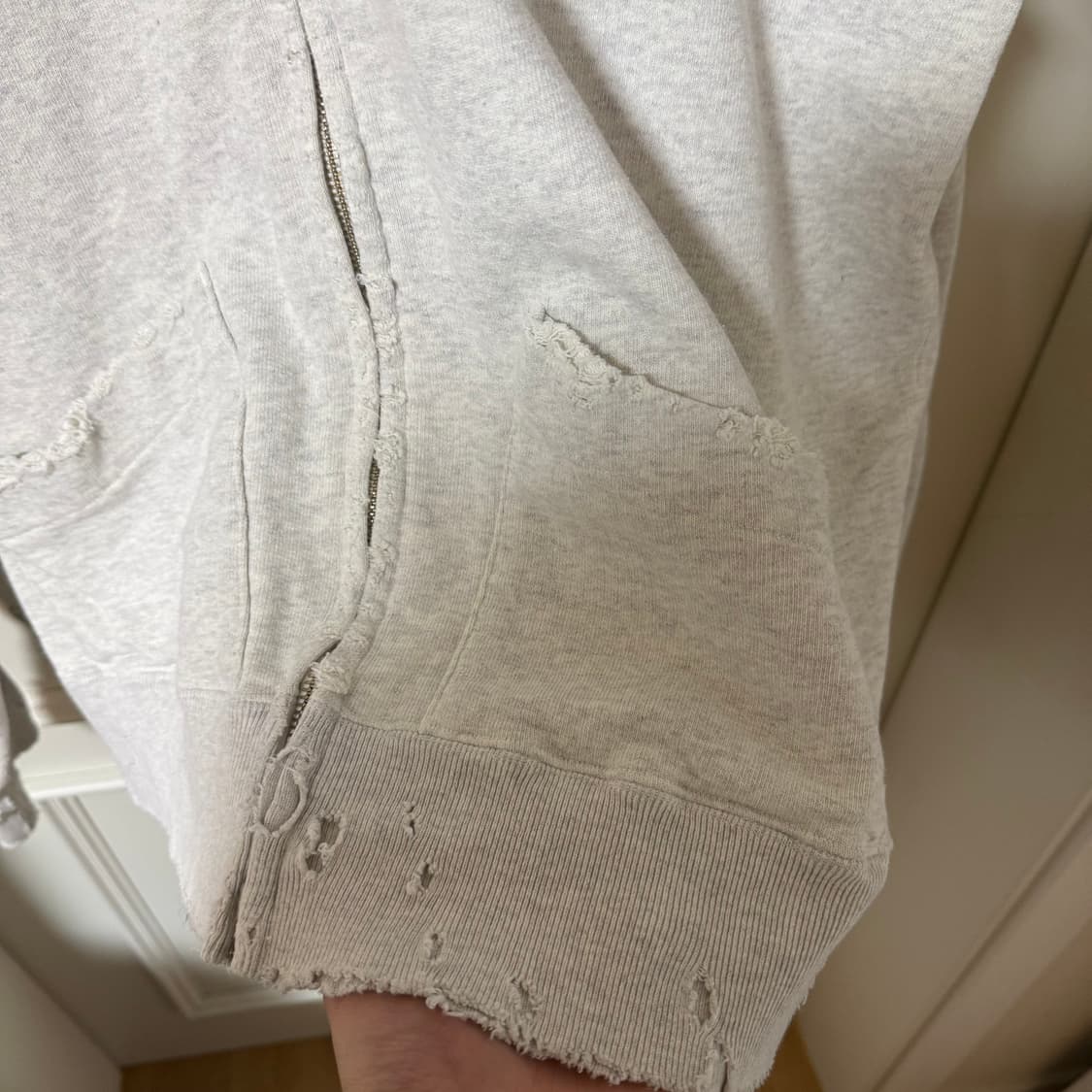 안셀름 데미지 집업 후디 상품이미지3