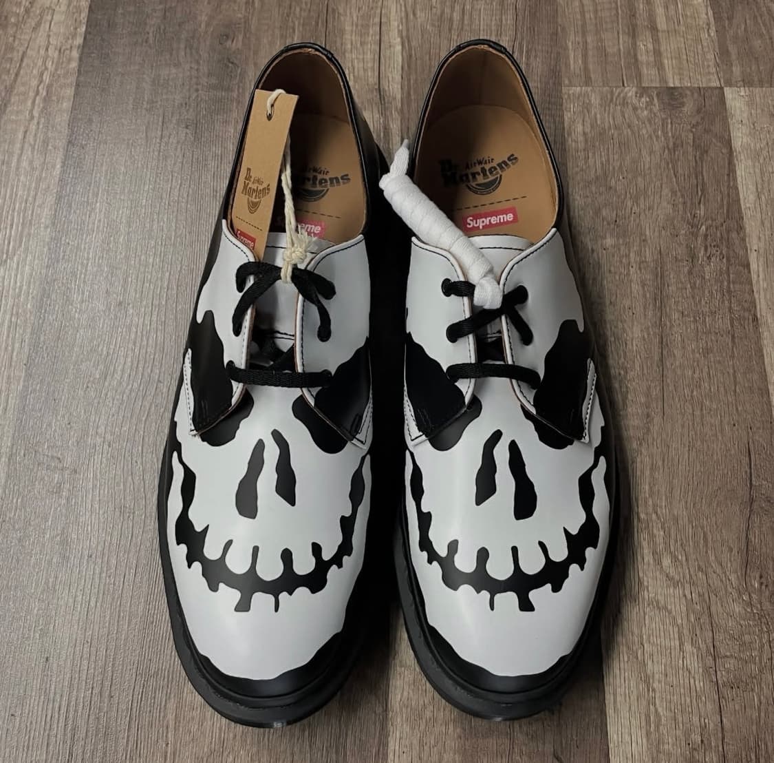 슈프림 닥터마틴 1461 스컬 블랙 상품이미지1