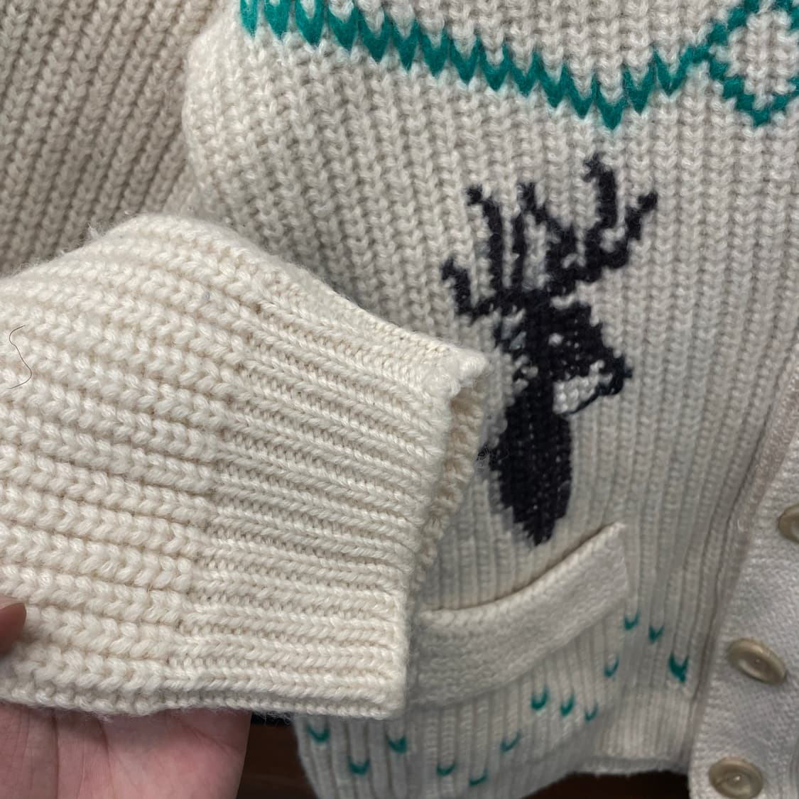 70s 툰드라 캐나다 버진 울 사슴 패턴 코위찬 니트 가디건 상품이미지6