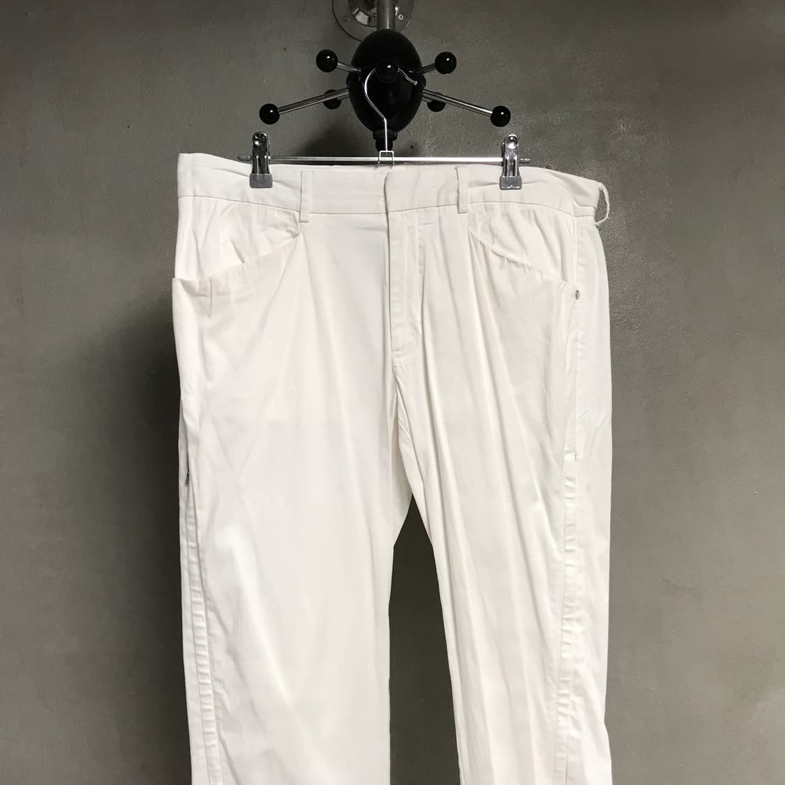 폴로 RLX 화이트 치노 팬츠 - 상품이미지2