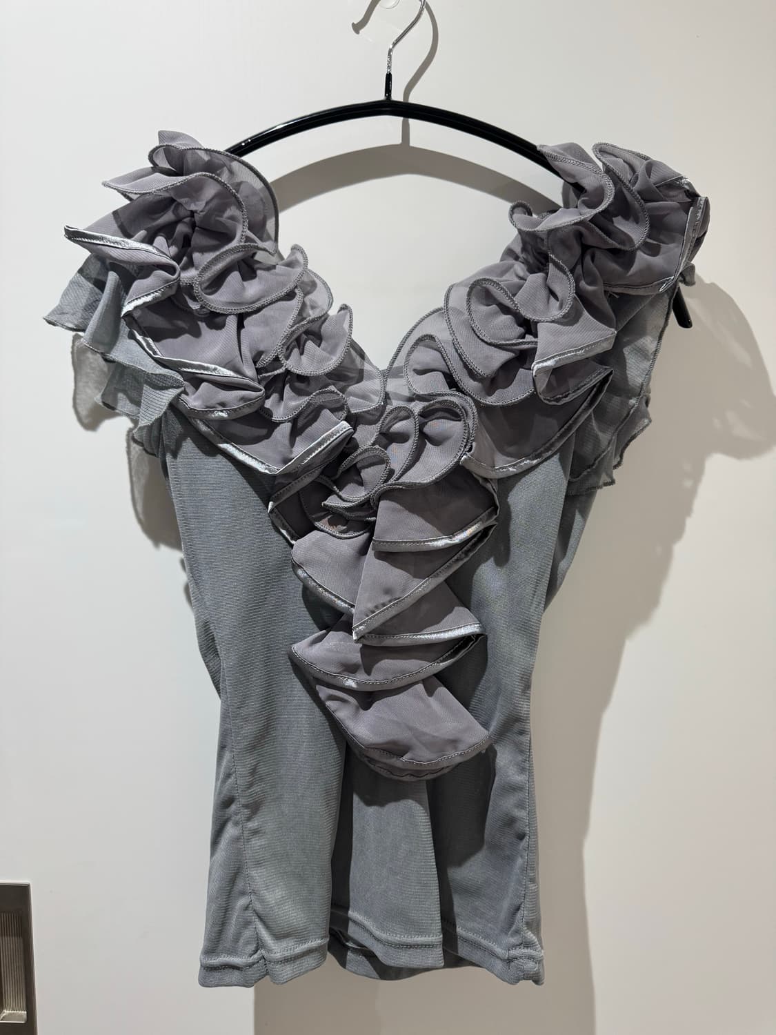 ruffle detail sleeveless 상품이미지1