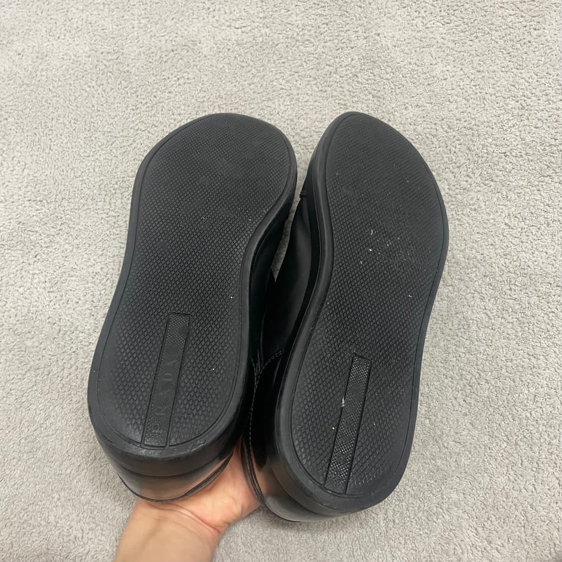 285) 프라다 스포츠 레더 스니커즈 신발 블랙 상품이미지6