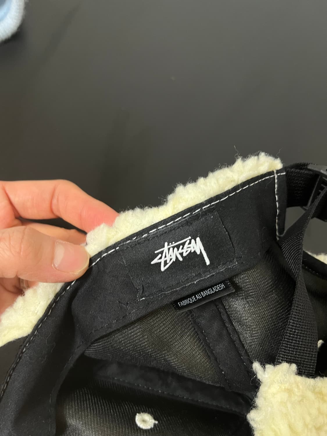 스투시 로고 엠브로이더드 쉐르파 베이스볼캡 (한국에없음) 상품이미지2