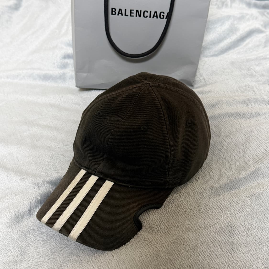 아디다스 X 발렌시아가 콜라보 볼캡 모자 상품이미지1