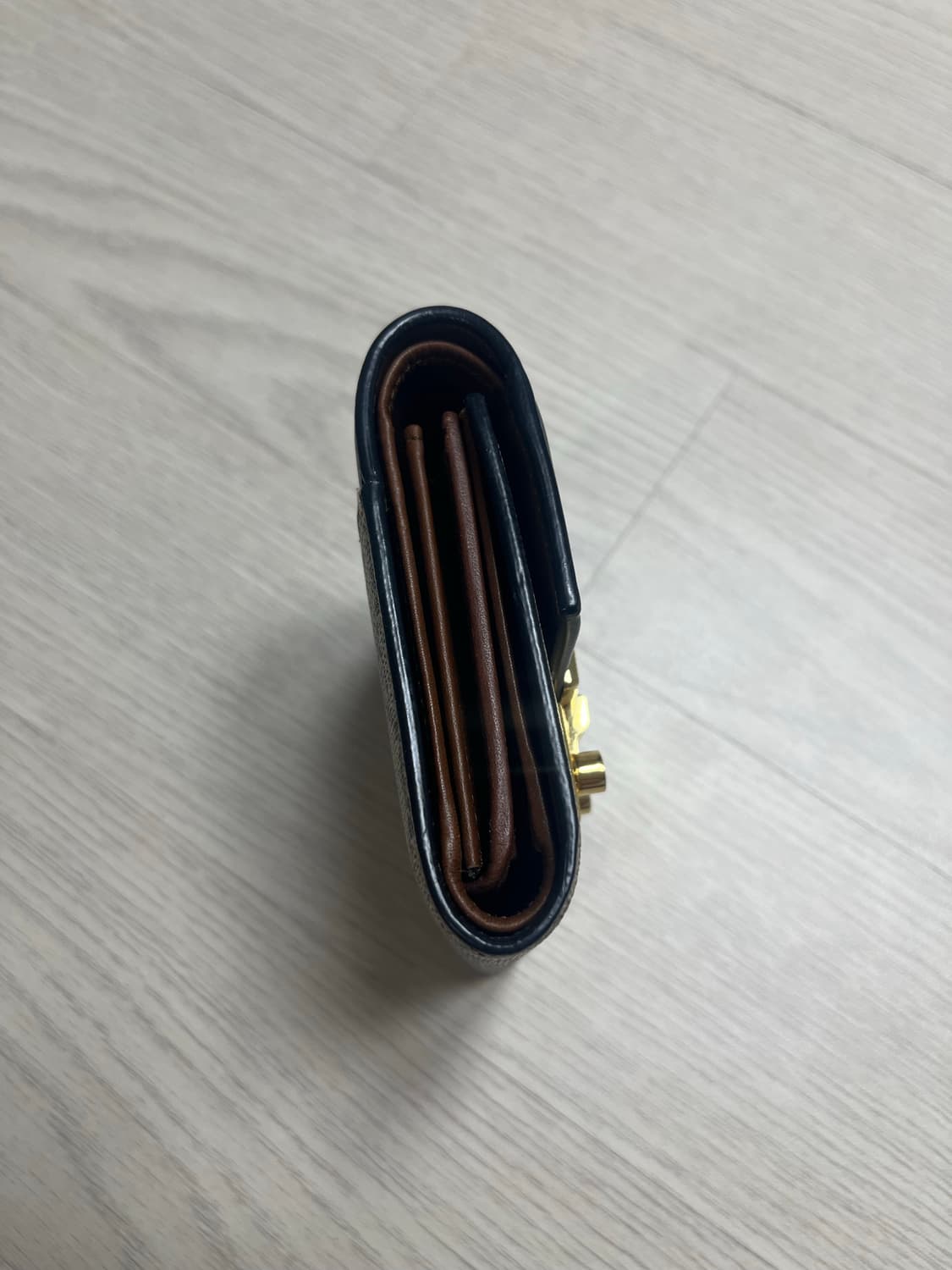 구찌 패드락 반지갑 상품이미지4