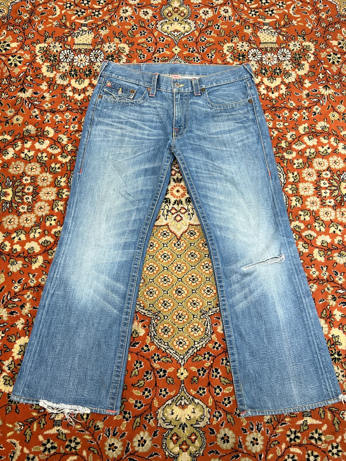 [36] 트루릴리전 빌리 부츠컷 디스트로이드 데님팬츠 상품이미지1