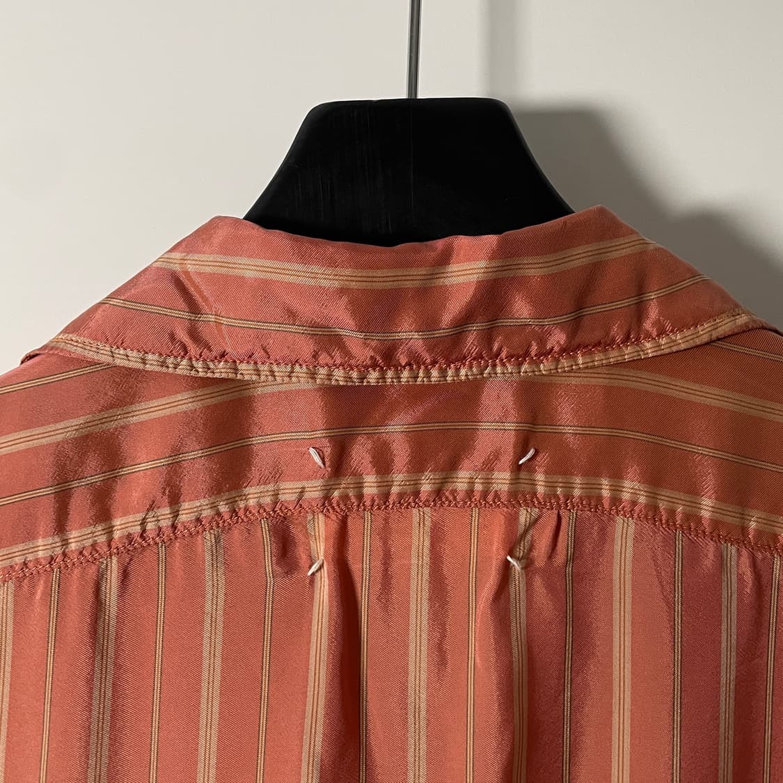 마르지엘라 스트라이프 레이온 트윌셔츠 (on.208)   상품이미지5