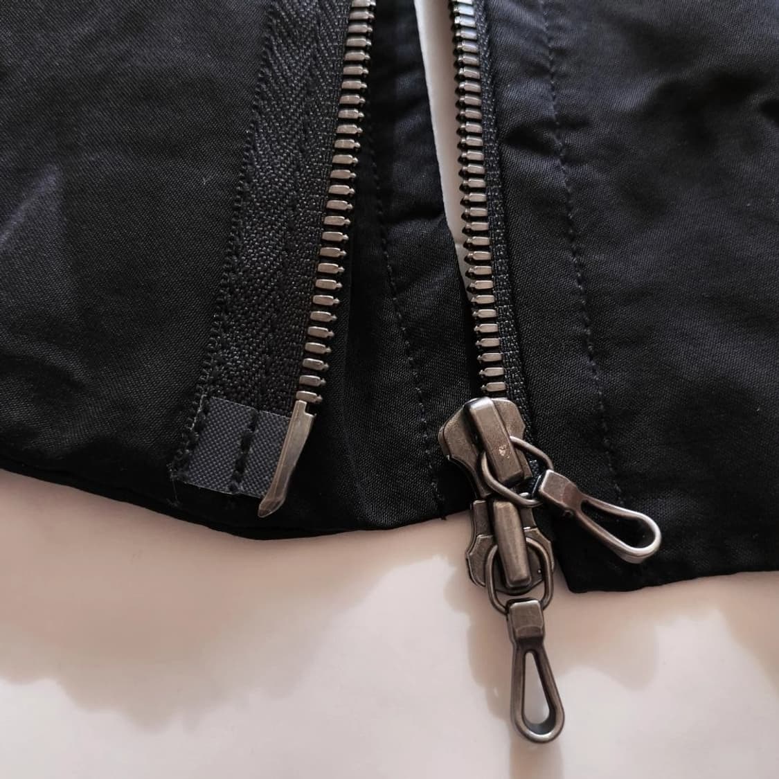 율리우스 매트 새틴 라이더스 집업 블루종 상품이미지6