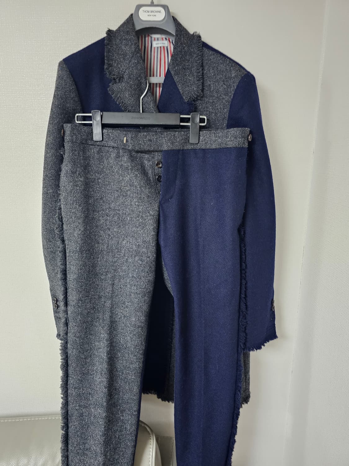 톰브라운 셰틀랜드 펀믹스 헤링본 코트 바지
셋업 판매(100/30) 상품이미지1