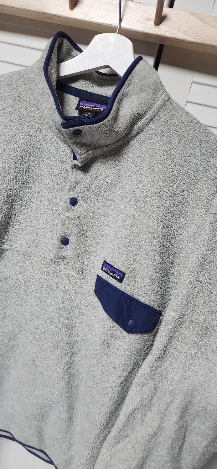 10s 파타고니아 신칠라 스냅-T 그레이/네이비 상품이미지4