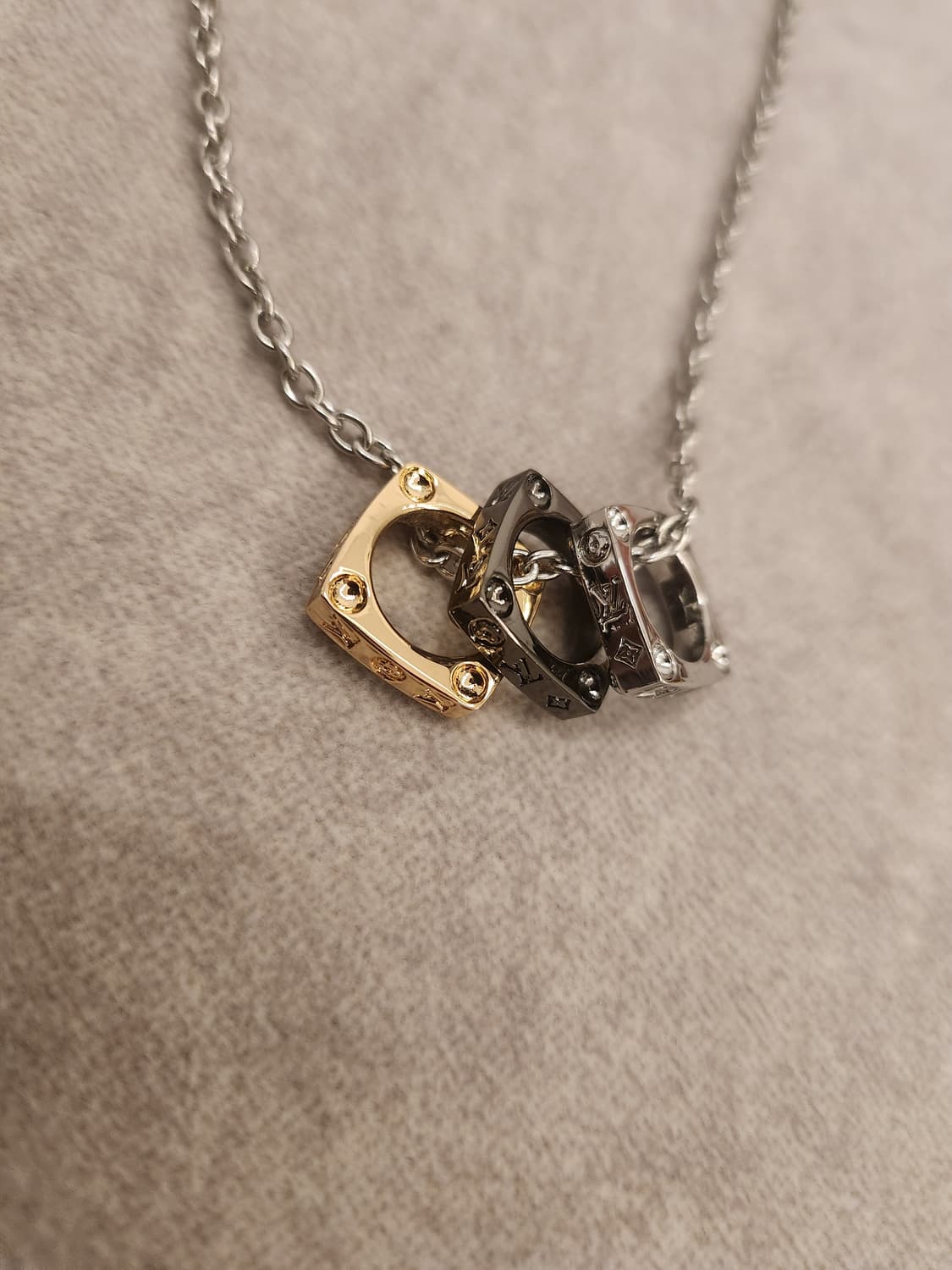 루이비통 목걸이 상품이미지3