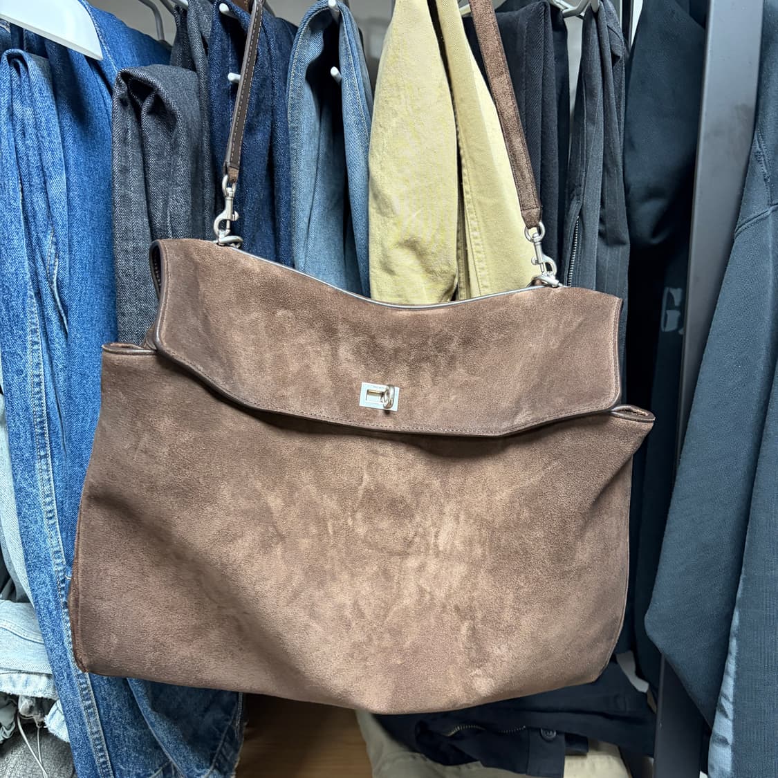 발렌시아가 로데오백 라지 스웨이드 상품이미지1