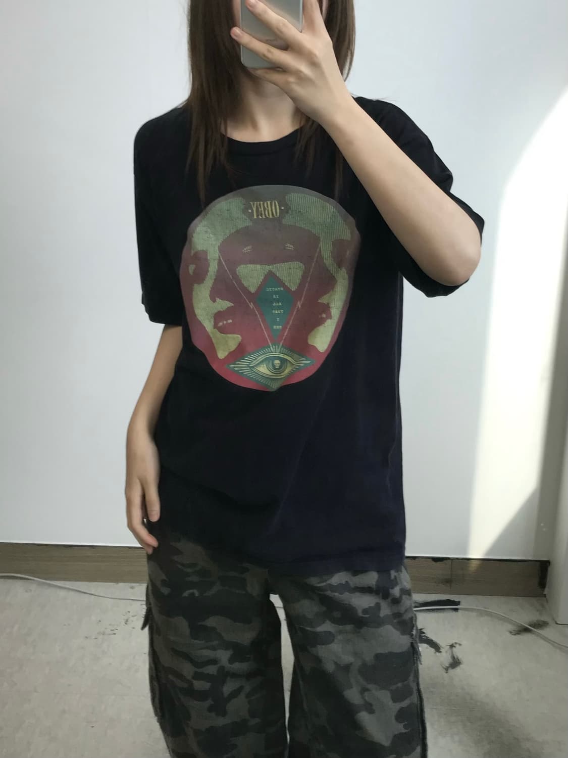 오베이 프린팅 블랙 반팔 티셔츠 상품이미지1