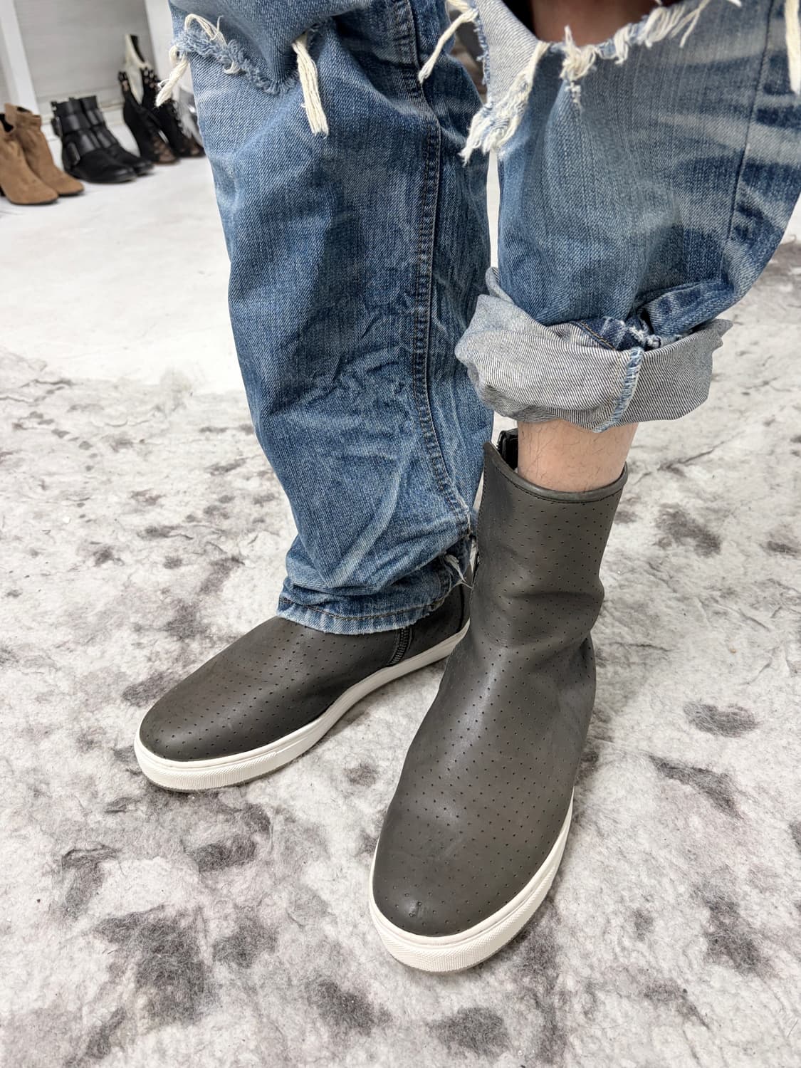 립반윙클 펀칭 지퍼 레더 슈즈 상품이미지1