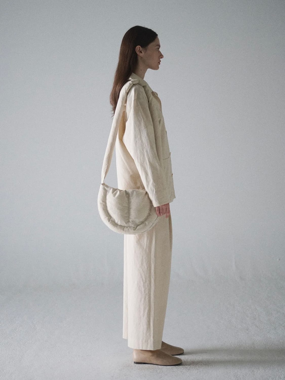 유르트 클라우드 브레드 크로스백 상품이미지2