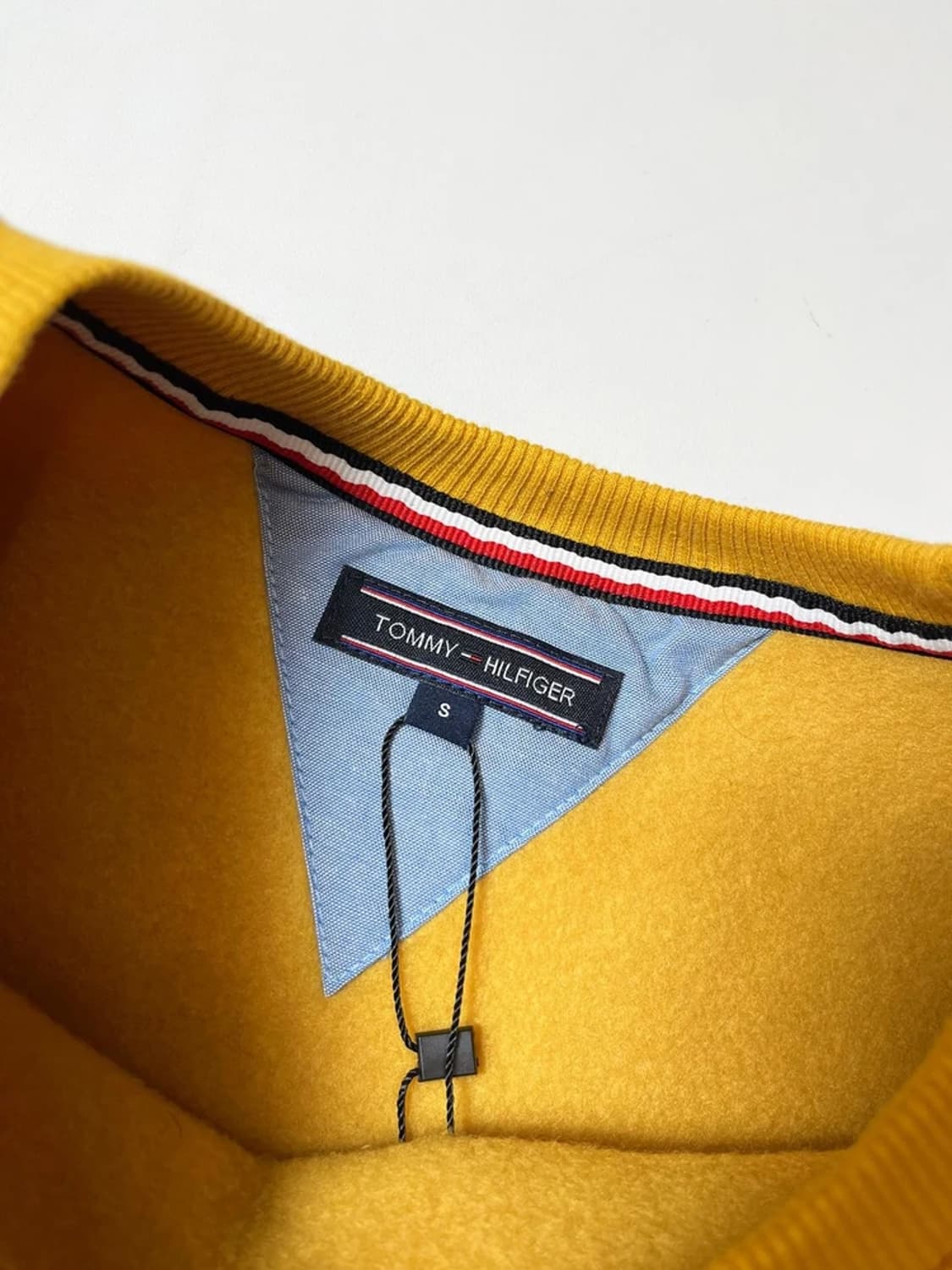 타미힐피거 솔리드 로고 맨투맨 PN8730 상품이미지6