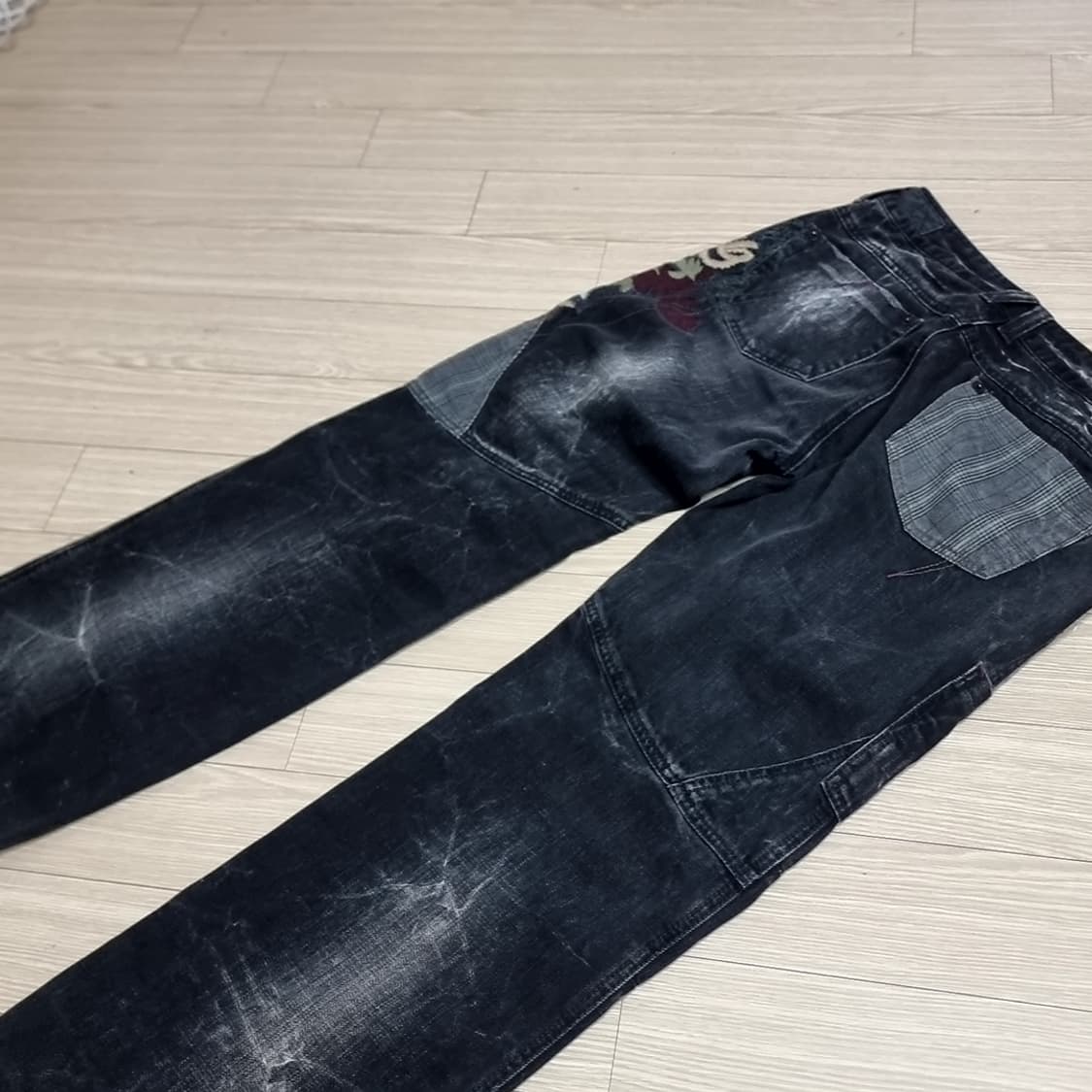 빈티지 아비스틴 블랙 워싱 플라워 자수 데님 팬츠(32) 상품이미지4