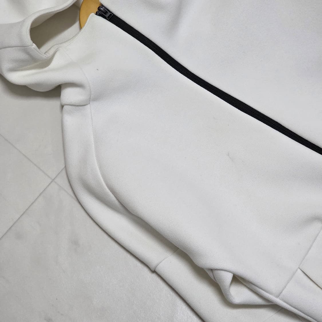 90 여성 아디다스 핑거홀 후드 져지 화이트 상품이미지4