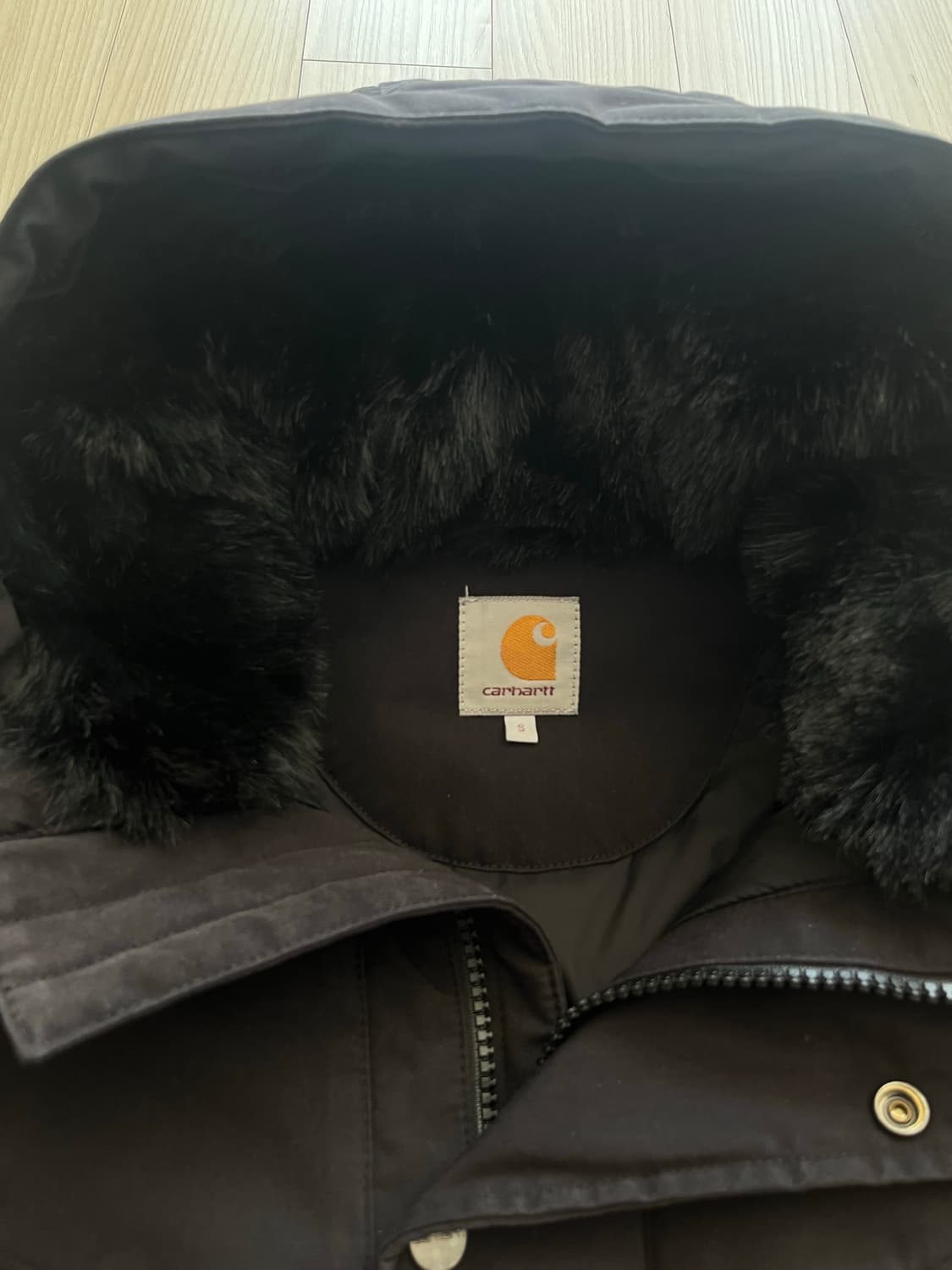 칼하트 블랙 후드 패딩 자켓 상품이미지4