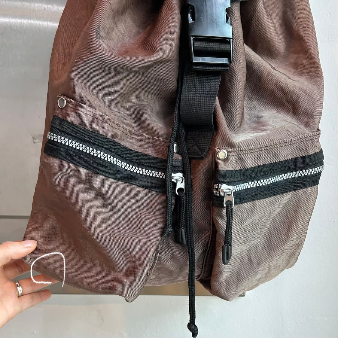 글로시 빈티지 브라운 백팩 상품이미지5