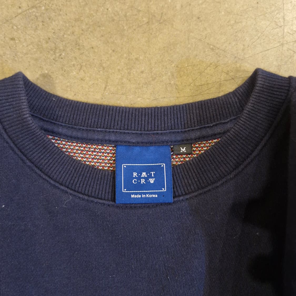 로맨틱 크라운 니트 배색 맨투맨 M~XL 상품이미지3