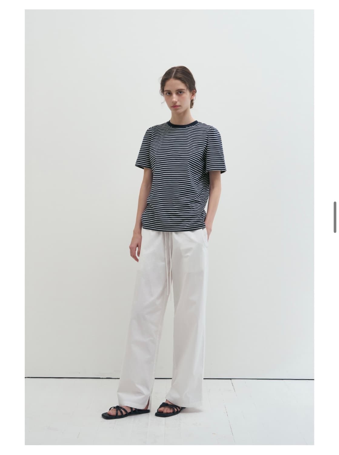 (새상품)(S) 드로우핏 우먼 스트라이프 퍼프 반팔 티셔츠 [NAVY] 상품이미지5