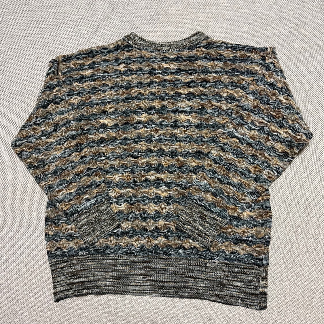 미쏘니 패턴 케이블 니트 스웨터 상품이미지4