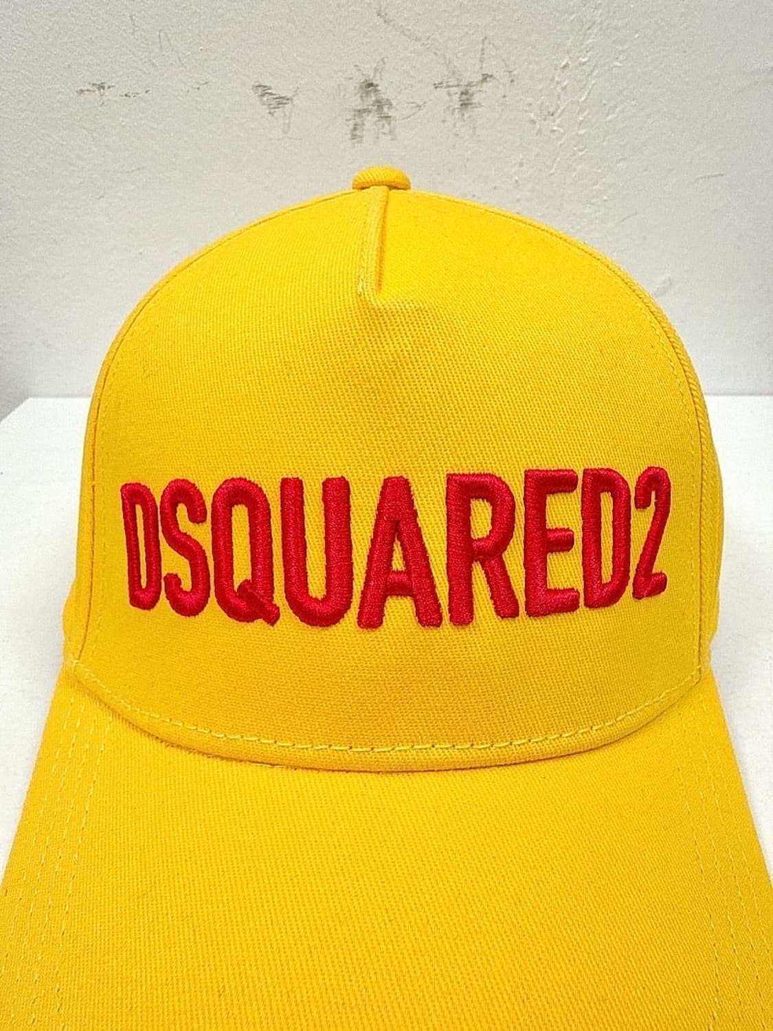 (정품/새상품)  디스퀘어드2 키즈 성인가능 옐로우 로고 자수 볼캡 상품이미지2