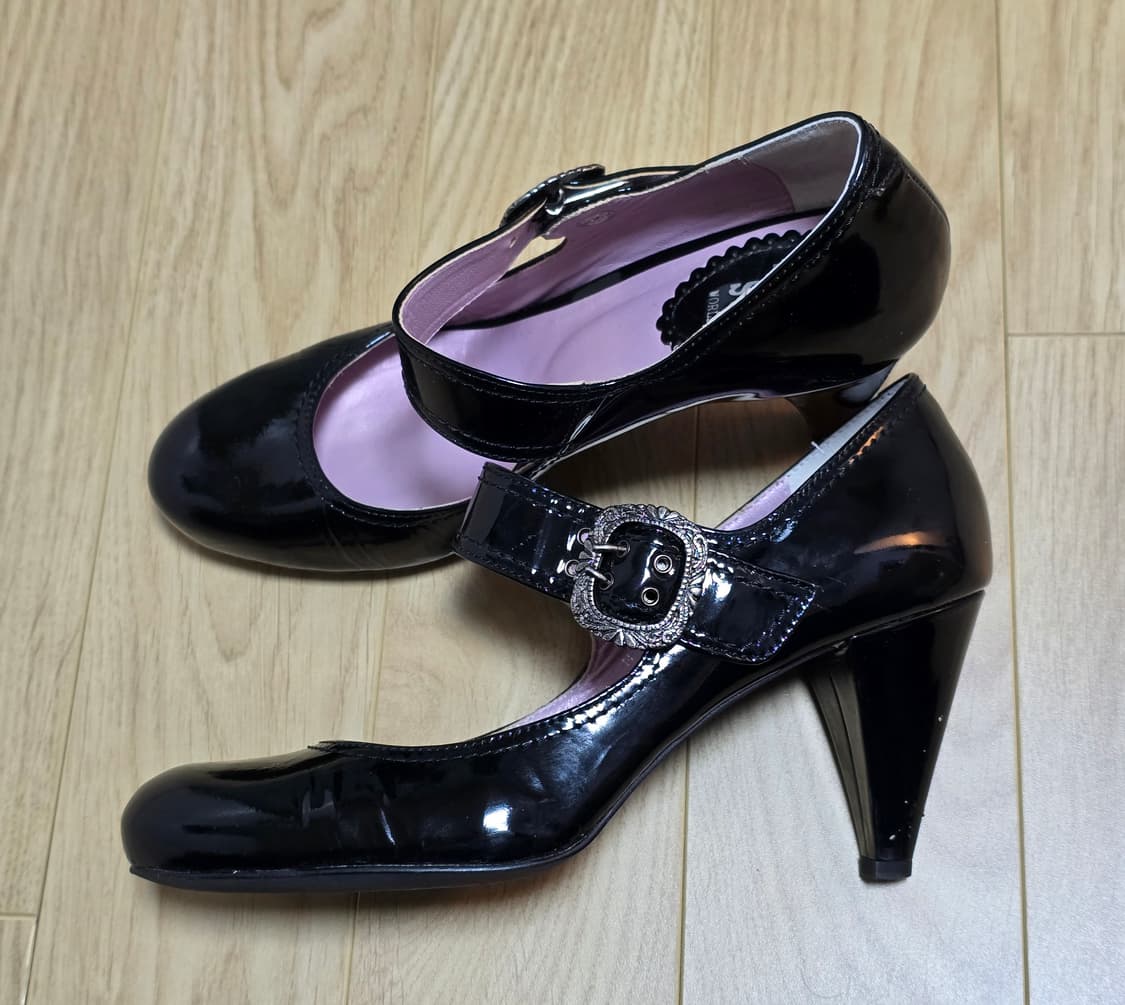 Anna Sui 안나수이 애나멜 블랙 펌프스 구두 230 상품이미지4