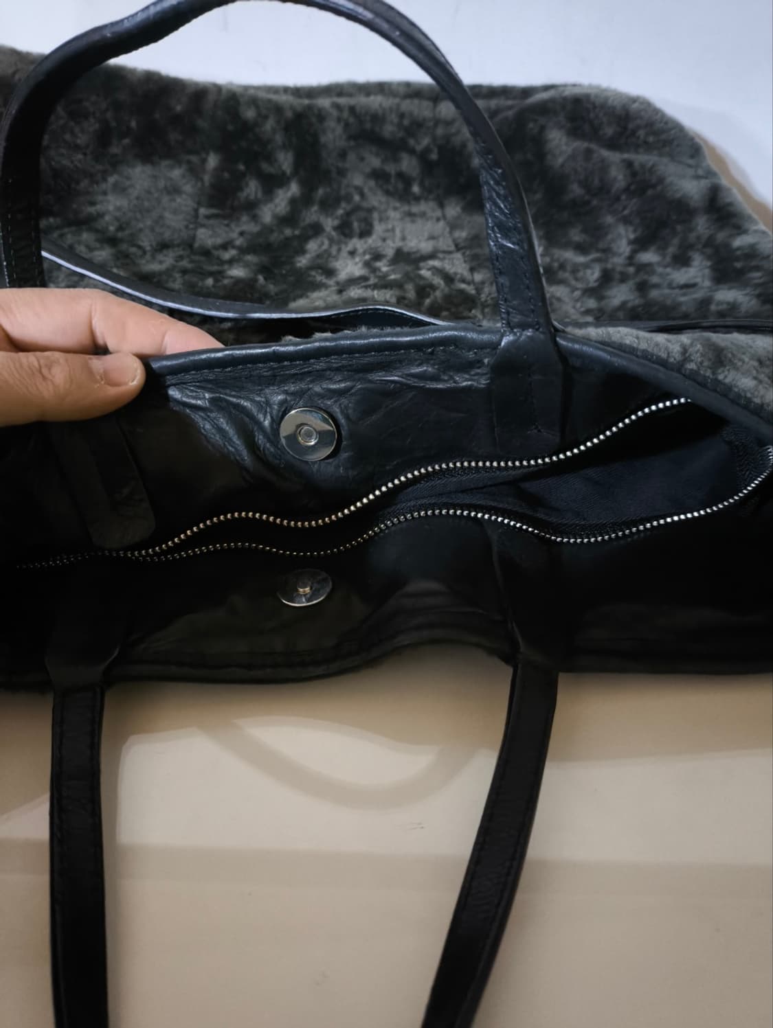 이오펠레 이태리 천연가죽 크로스백 상품이미지4