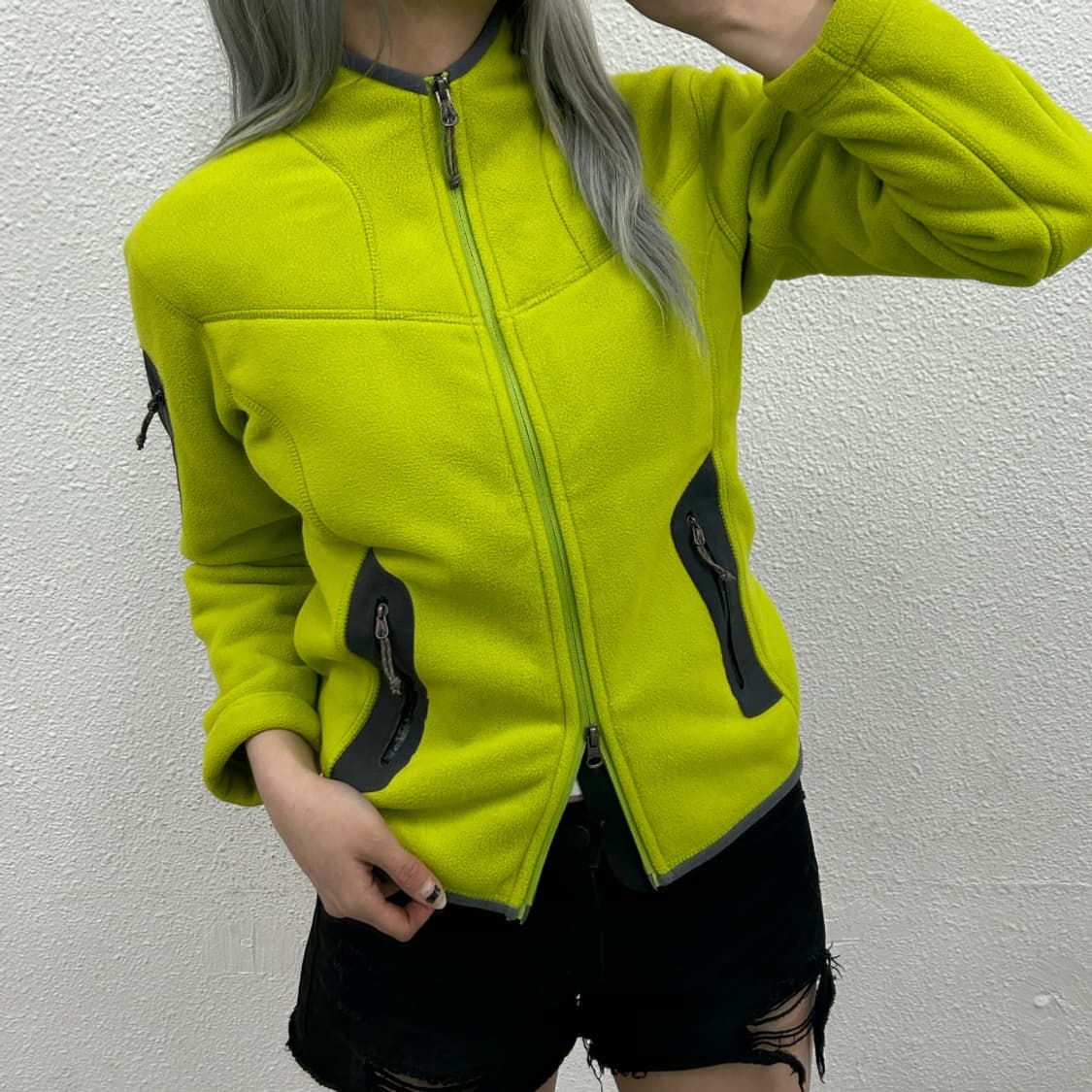 아크테릭스 네온라임 후리스 집업 L 상품이미지2