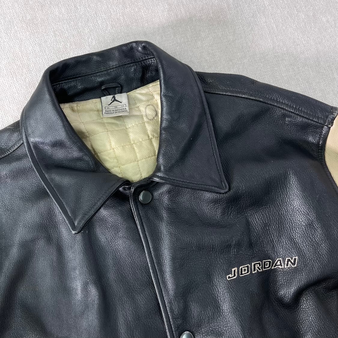 105 조던 90s 빈티지 레더 자켓 상품이미지2