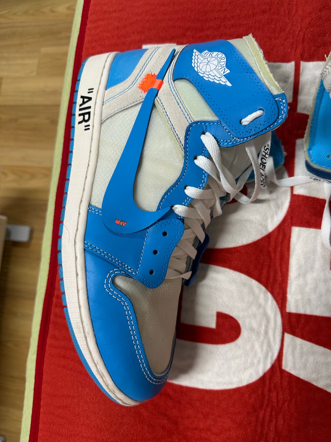 오프화이트 조던 1 unc 310사이즈 상품이미지4