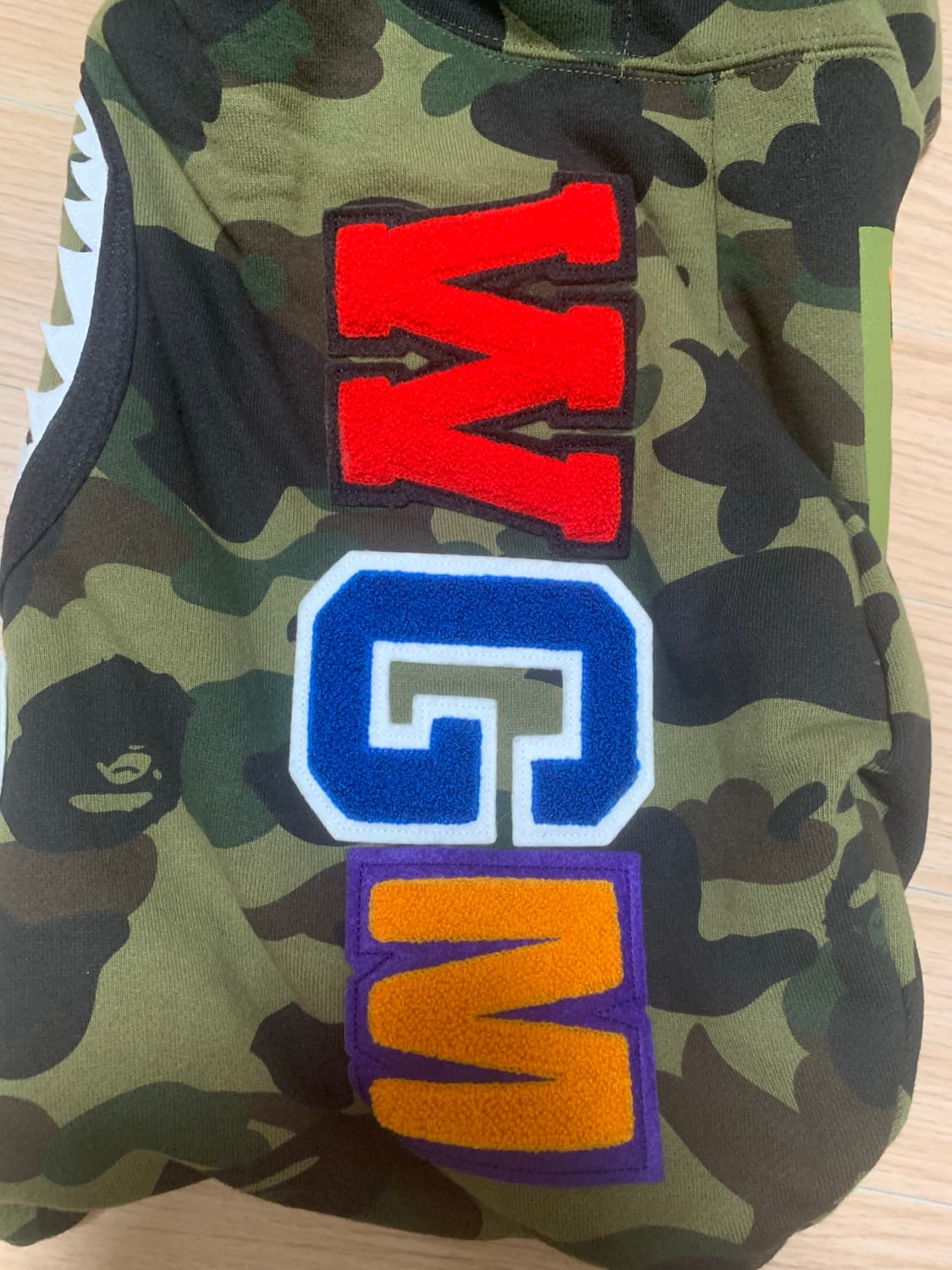 새상품급) 베이프 샤크 후드집업 녹계 카모 상품이미지2