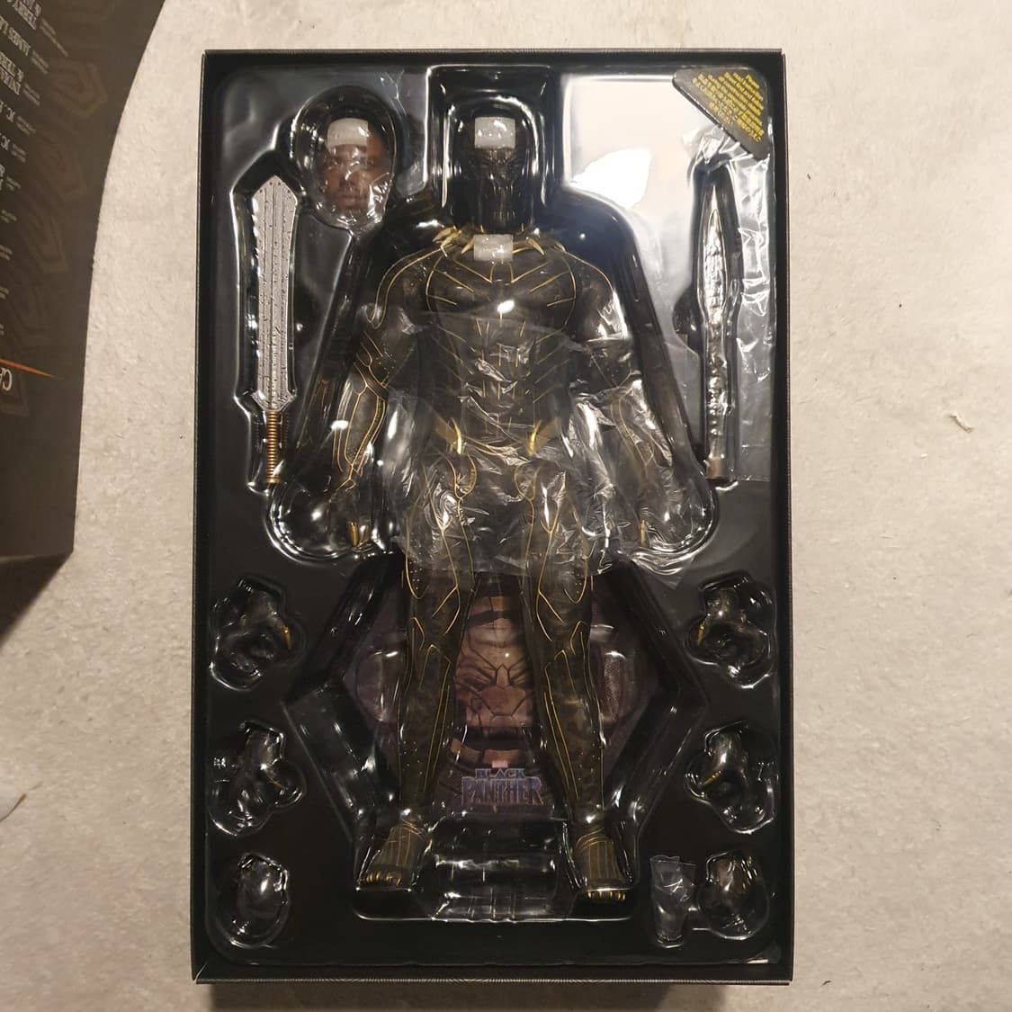 핫토이 블랙팬서 킬몽고 상품이미지2