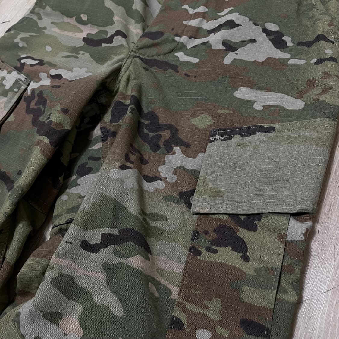 미군 밀리터리 OCP 멀티캠 카모 컴뱃 바지 SMALL - SHORT 상품이미지5