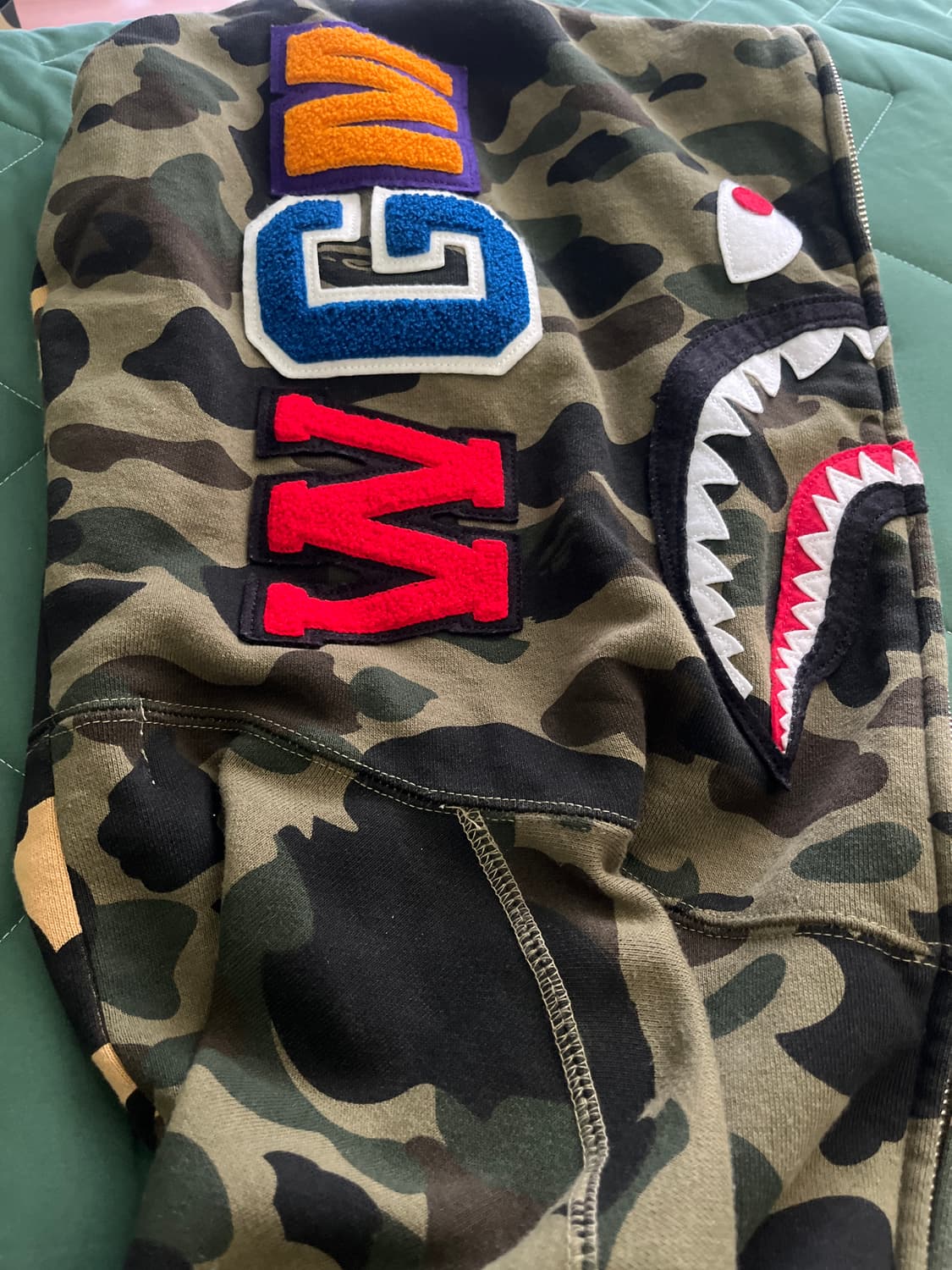 베이프 반반 카모 샤크 후드집업 XXL 상품이미지5