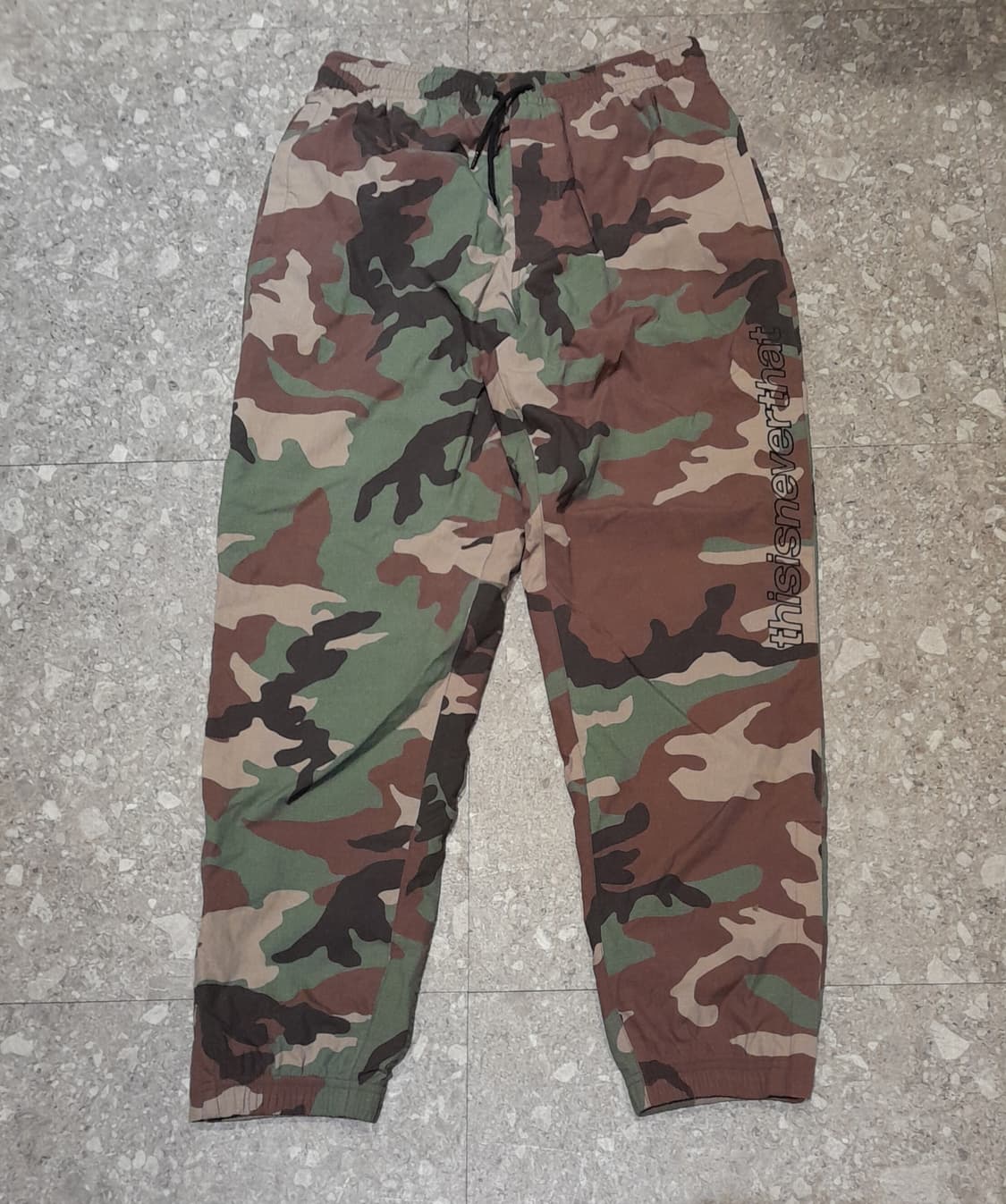 💥디스이즈네버댓 나일론 카모 조거 팬츠 (S)
 상품이미지1