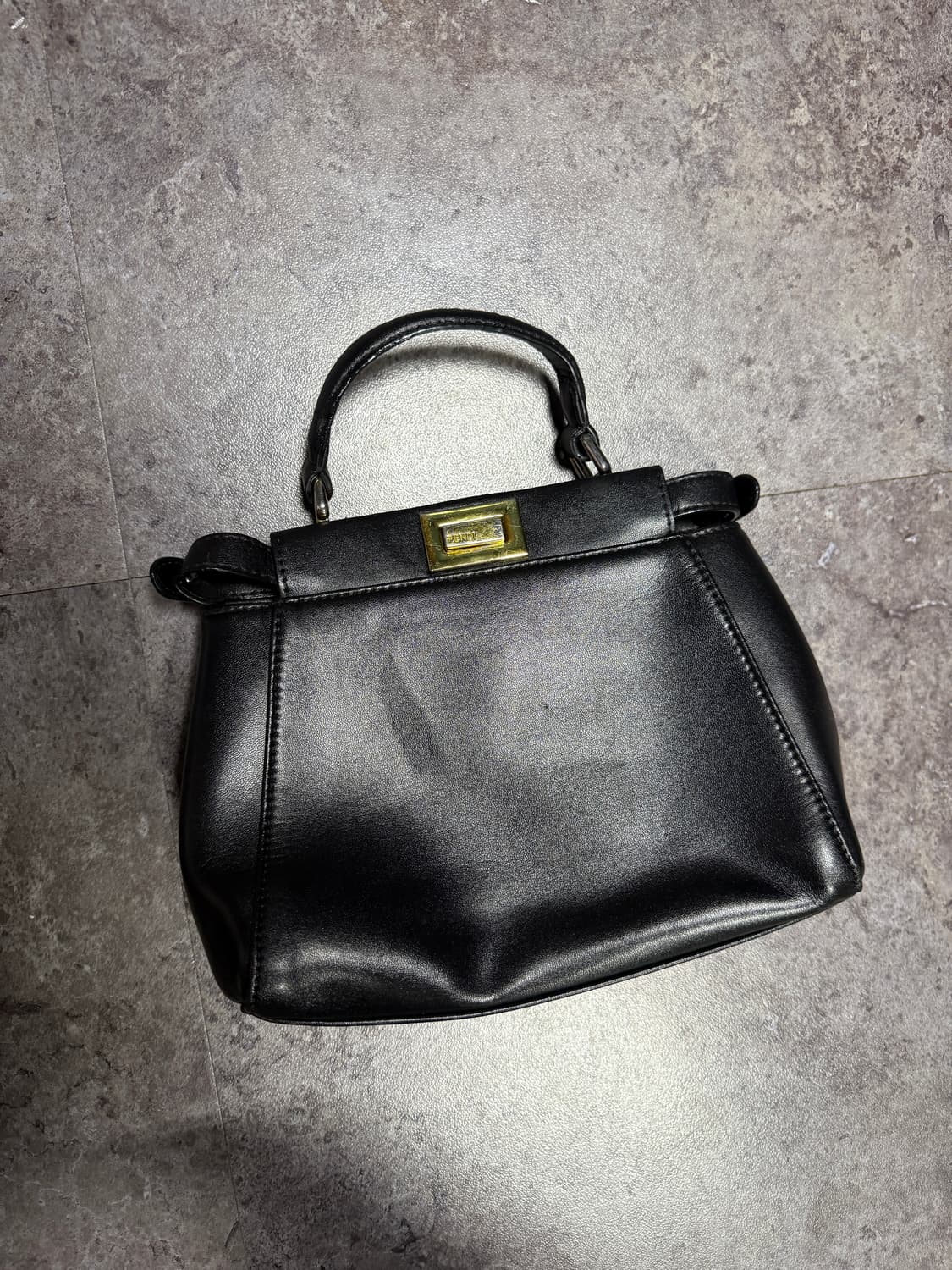 펜디 토트백 상품이미지2