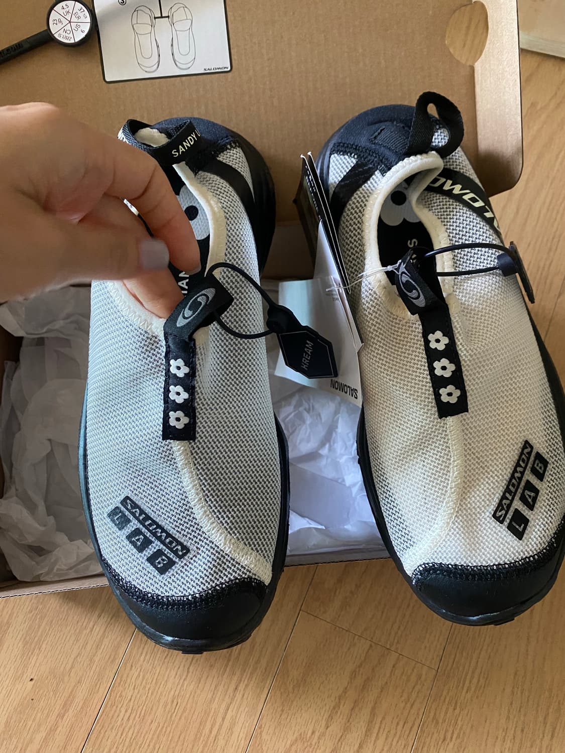 샌디리앙 살로몬 하이드라목 230 정품 새상품  상품이미지5