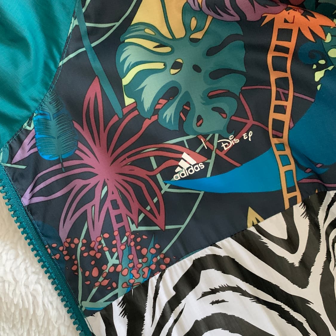 아디다스 키즈 디즈니 라이온킹 콜라보 후드 바람막이 상품이미지6