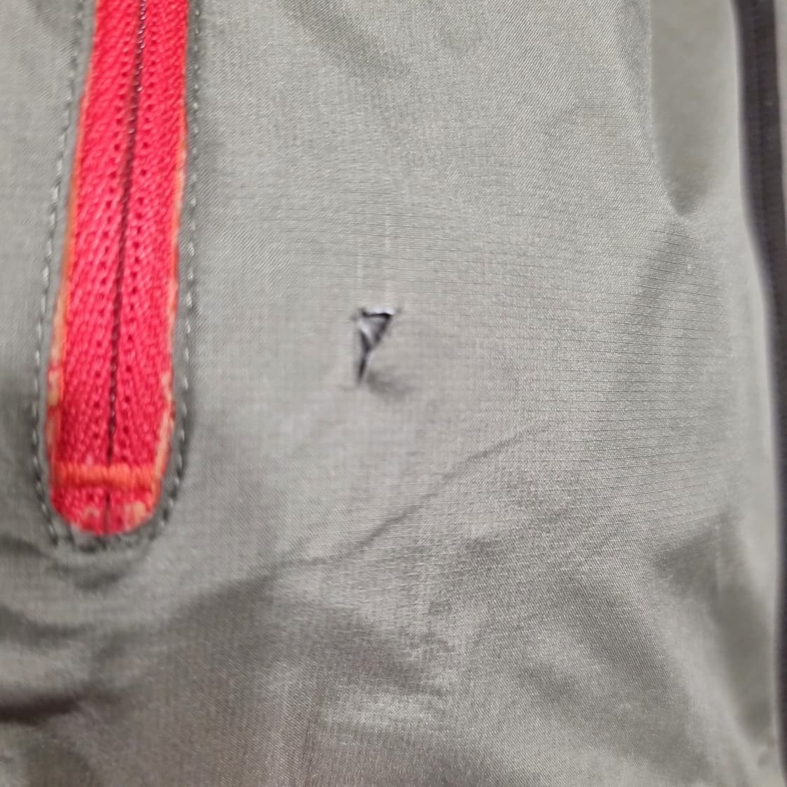 라퓨마 바람막이 자켓 카키색 상품이미지6