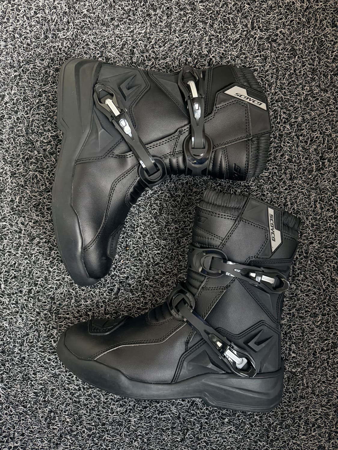 SCOYCO MT038WP 프리미엄 방수 바이크 부츠 - 블랙 에디션 상품이미지3