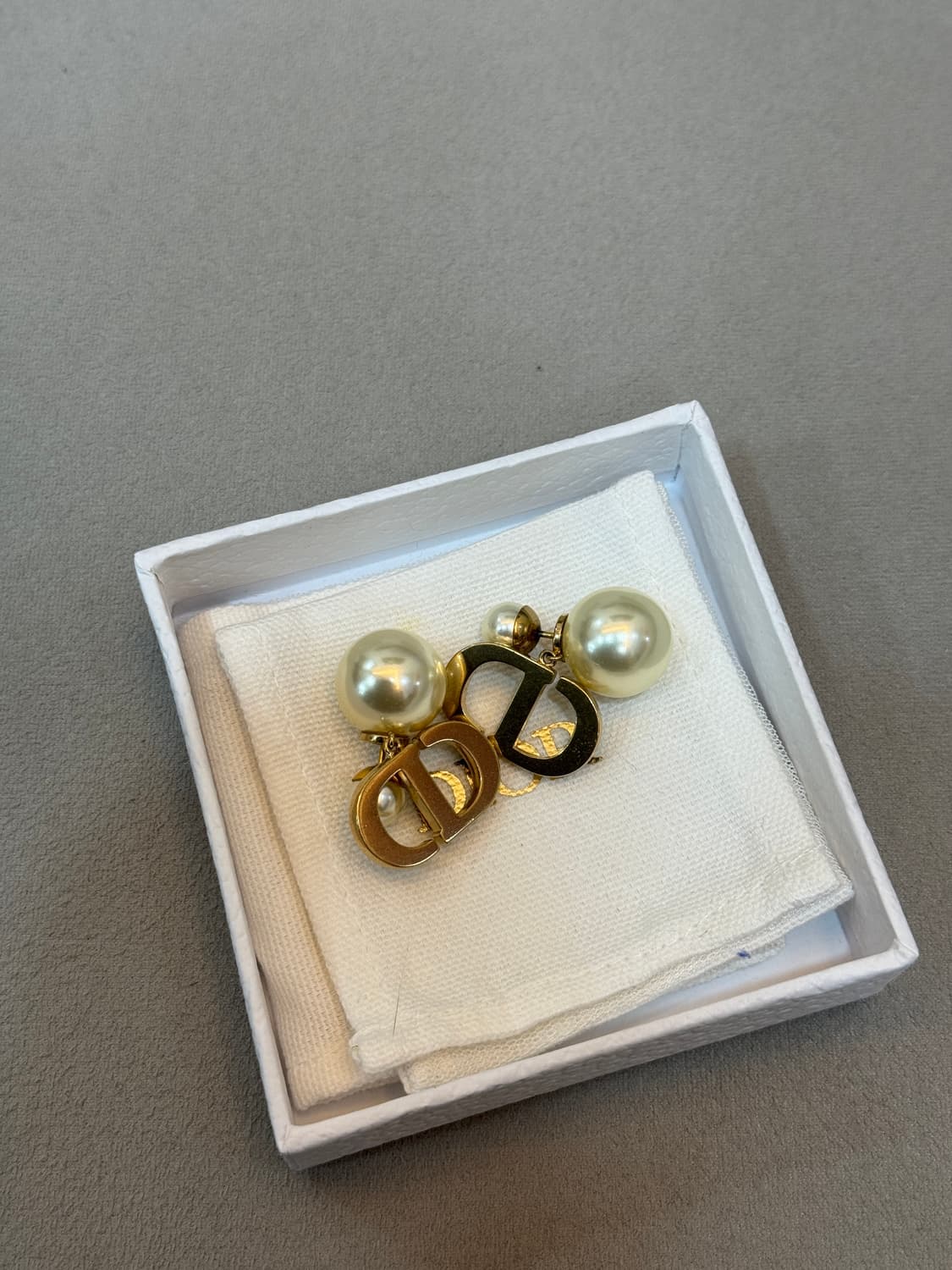 디올 트라이벌 CD 진주 이어링 귀걸이  상품이미지2