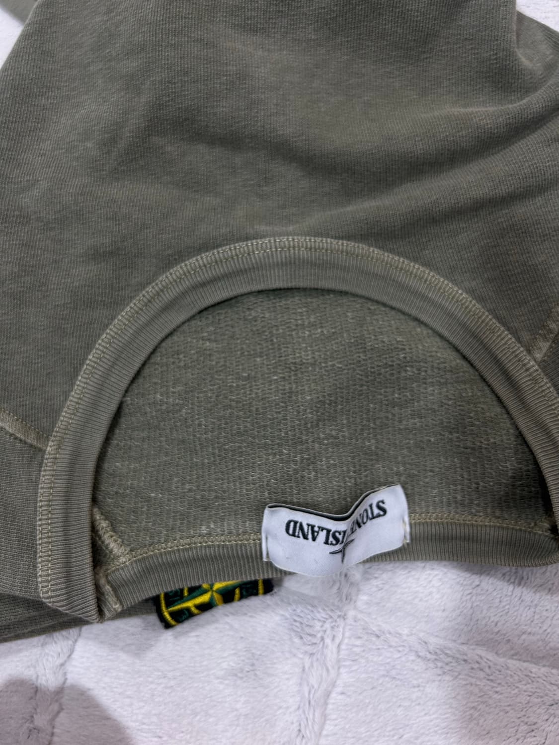 스톤 아일랜드 올드이펙트 스웨트셔츠 상품이미지5