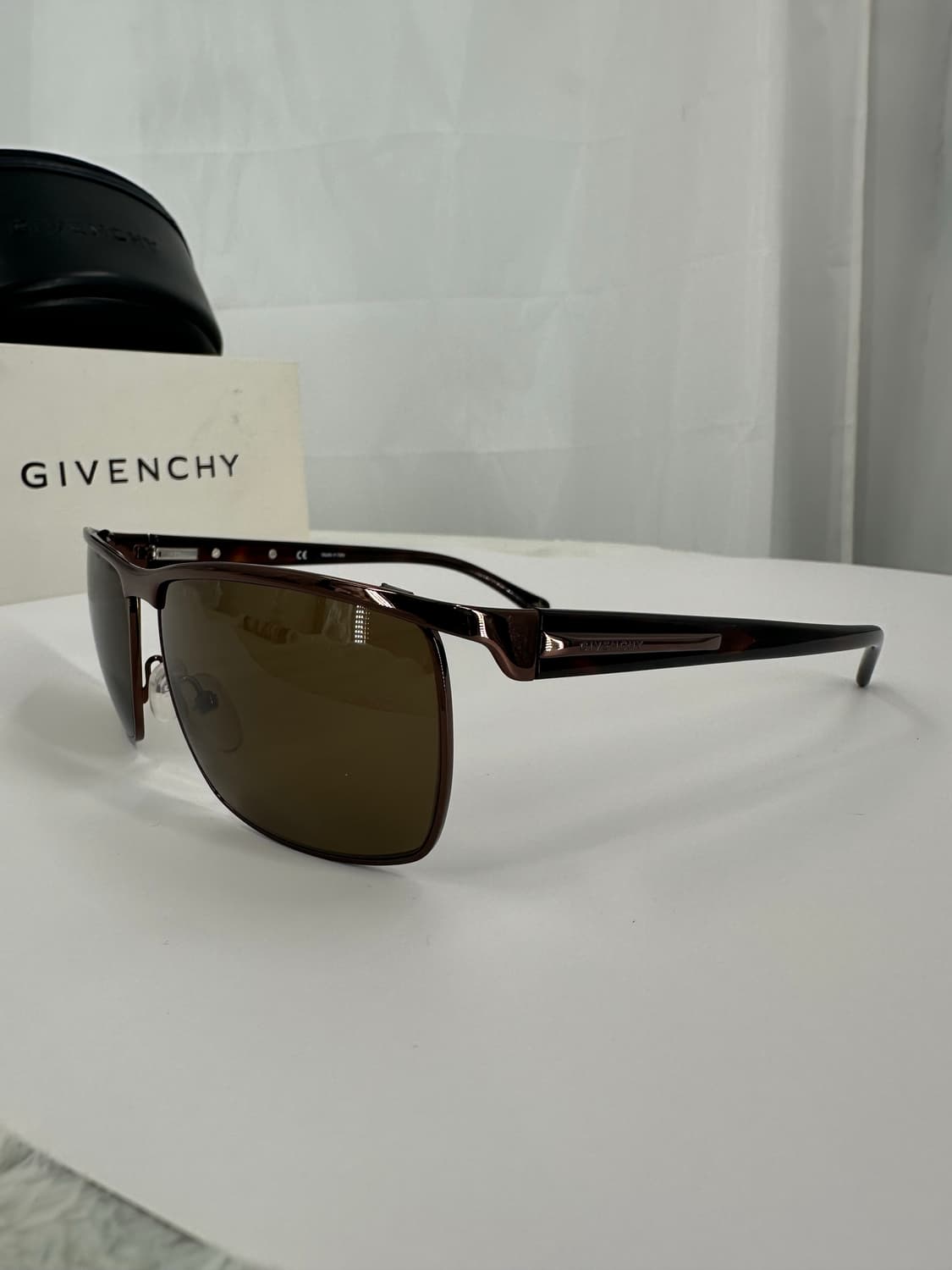 [새상품 무료배송] 정품 지방시 Made in Italy 선글라스 상품이미지1